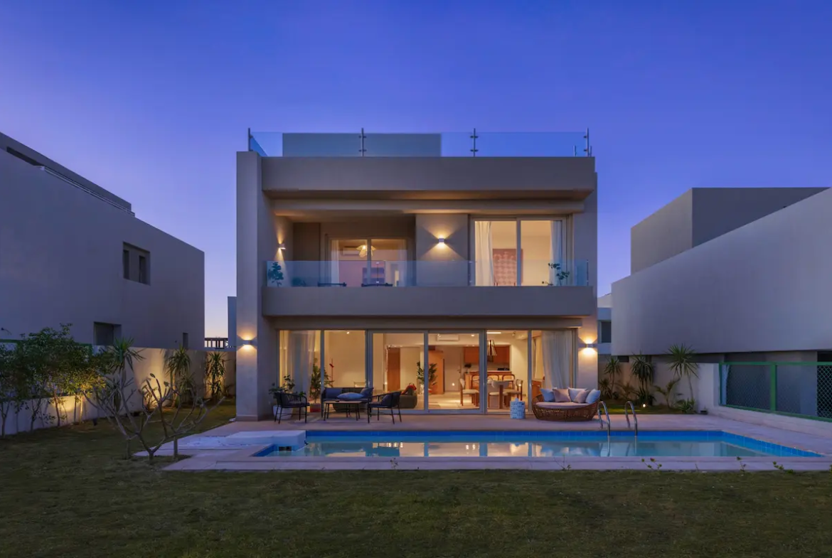 Il Bayou Sahl Hasheesh villa with private pool at night