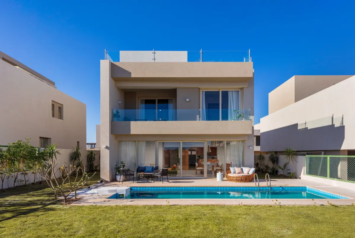 Il Bayou Sahl Hasheesh villa with private pool at morning
