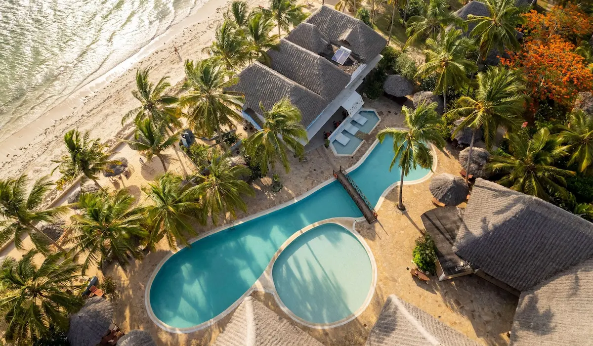 Makadina Beach Pool by Travco Properties